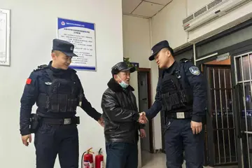 警心暖民心两日寻回三部“失联”手机